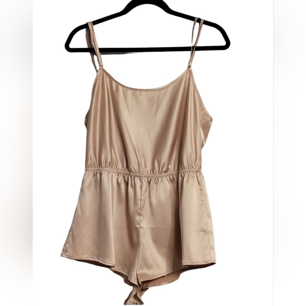NWOT Forever 21 Wrap Romper. Size M